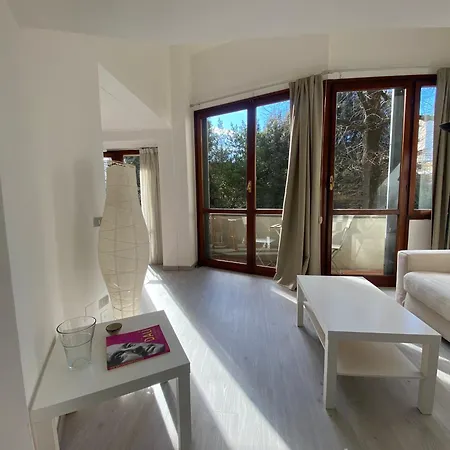 Cozy With Access To Garden Florence