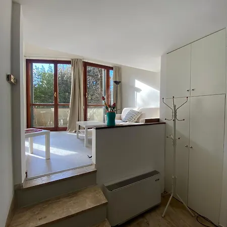 Cozy With Access To Garden Apartment Florence